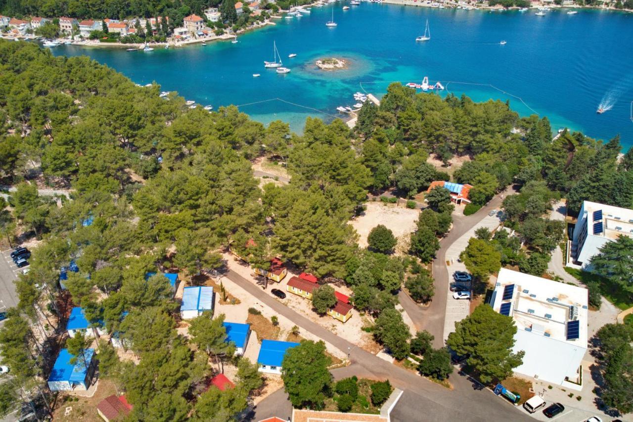 Aminess Planet Camping Holiday Homes Port9 코츌라 외부 사진